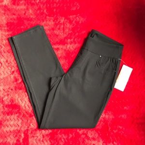 NWT Women’s White stag straight leg slacks S (2-4)